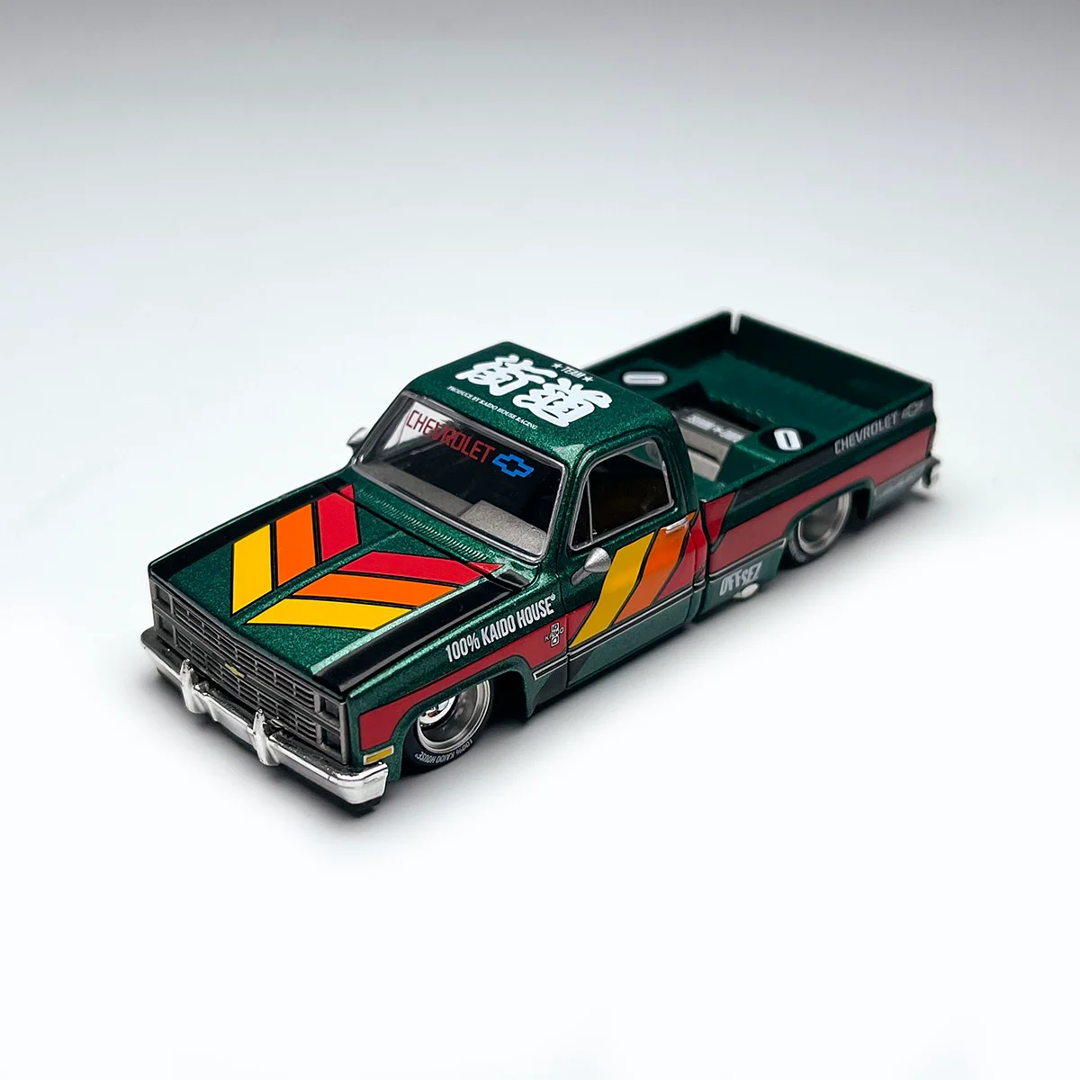 In stock 1: 64 new product KAIDO HOUSE #226 Silverado  Alloy static car model, limited edition, gift, collectible piece
