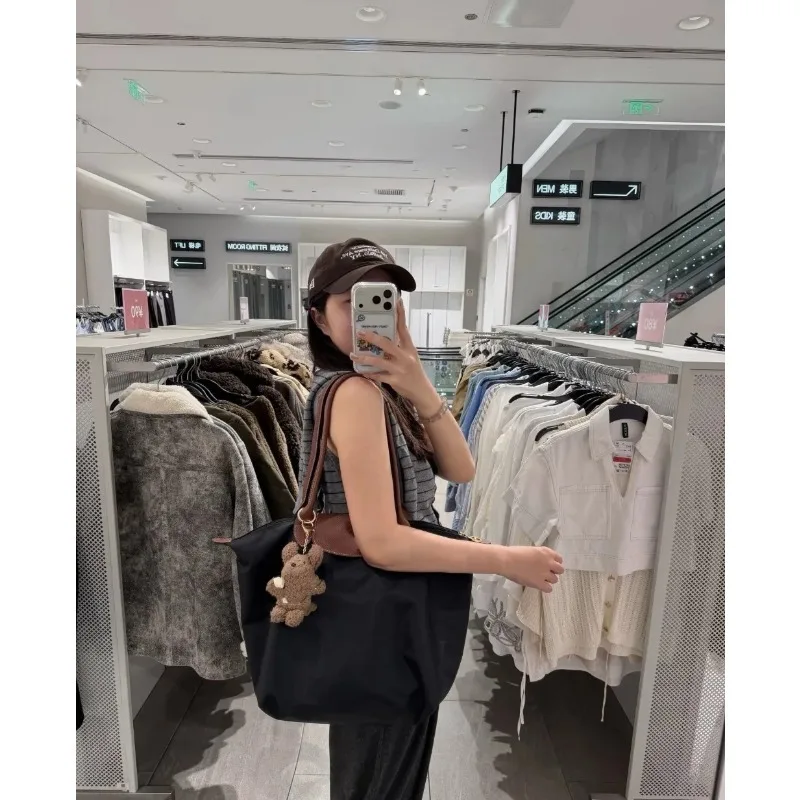 

Новая женская сумка-тоут 2026 года: вместительная, легкая, водонепроницаемая, в стиле Y2K