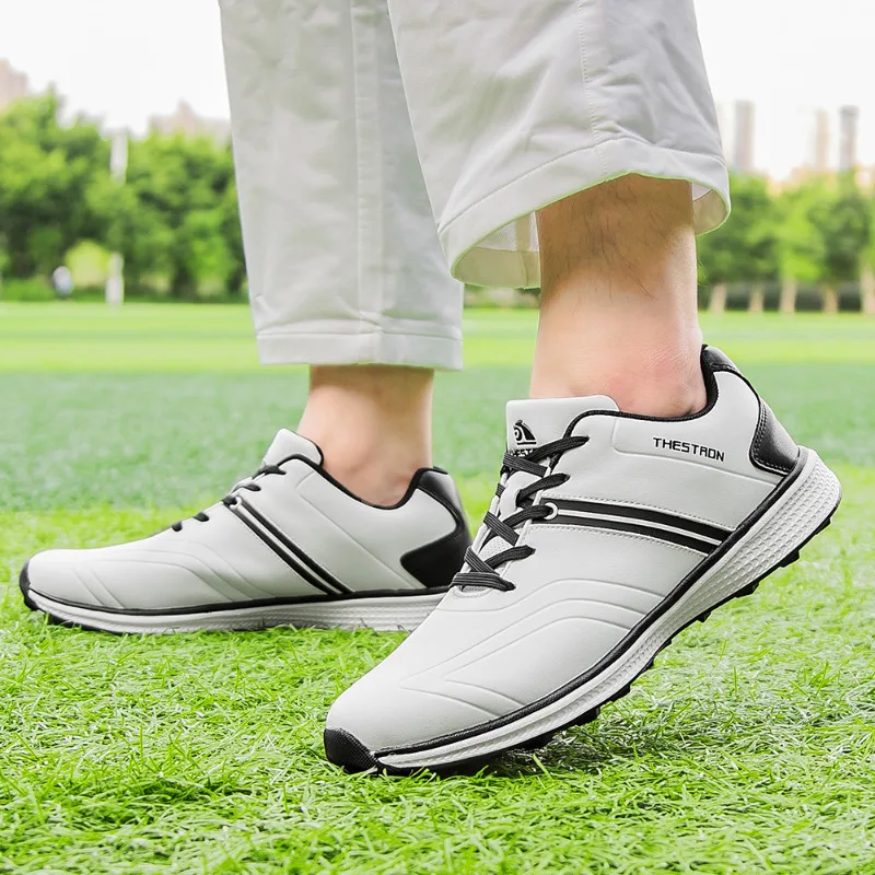 Professional New Golf Shoes Men Lightweight Outdoor Male Non Slip Footwears