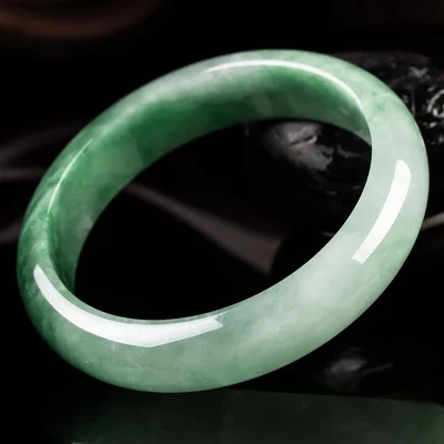 

Send Certificat natural Burmese Jade 54-62mm Light Green Two-Color Elegant Princess Jewelry Best Gift