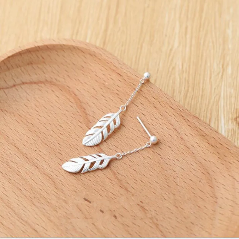 New Arrival Fashion 925 Sterling Silver Jewelry Earrigs Female Sweet Feather Temperament Simple Personality Earrings  E007