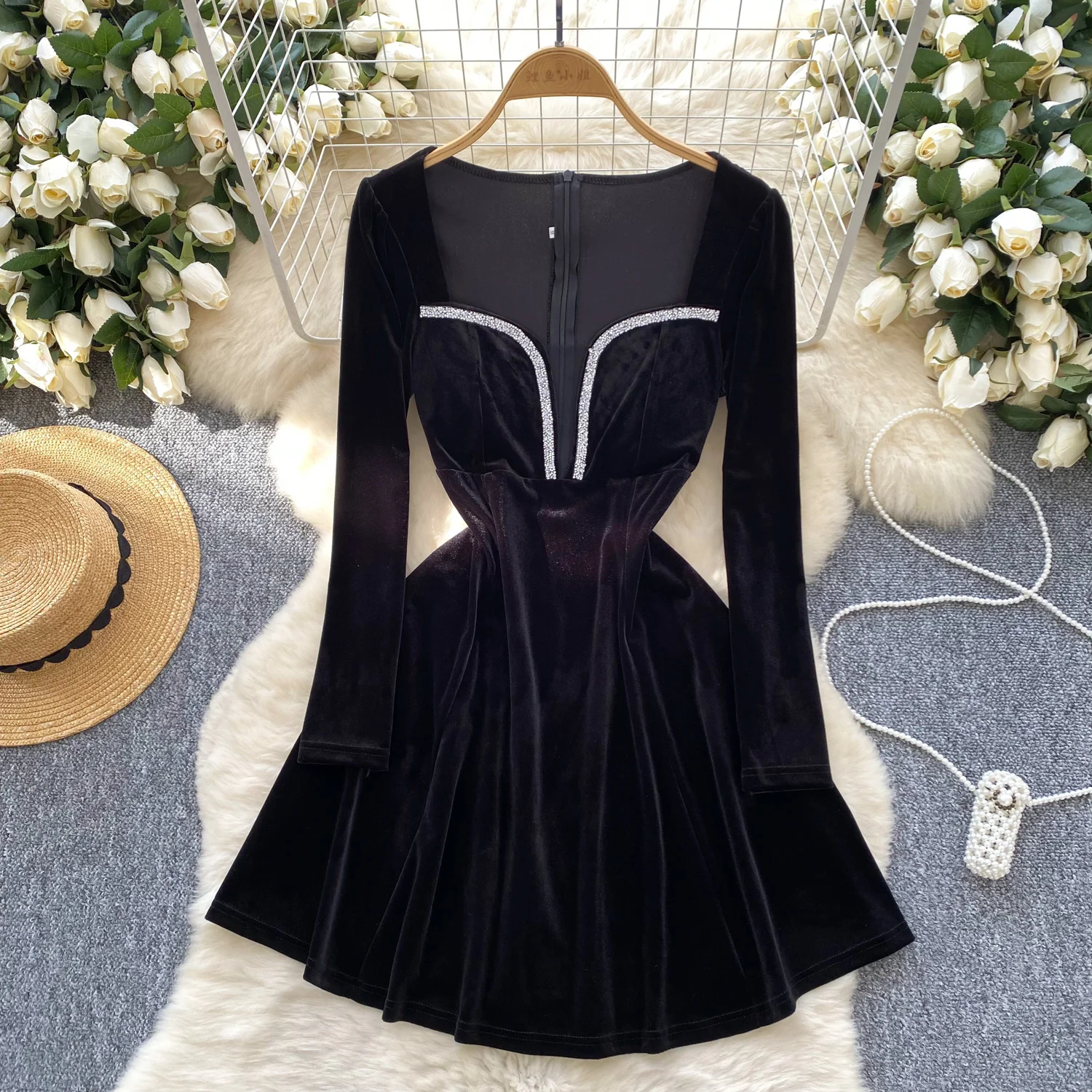 Elegant Long Sleeves Vintage Square Collar Chic Sequins Slim A-line Velvet Dresses French Streetwear High Street Autumn Clothing