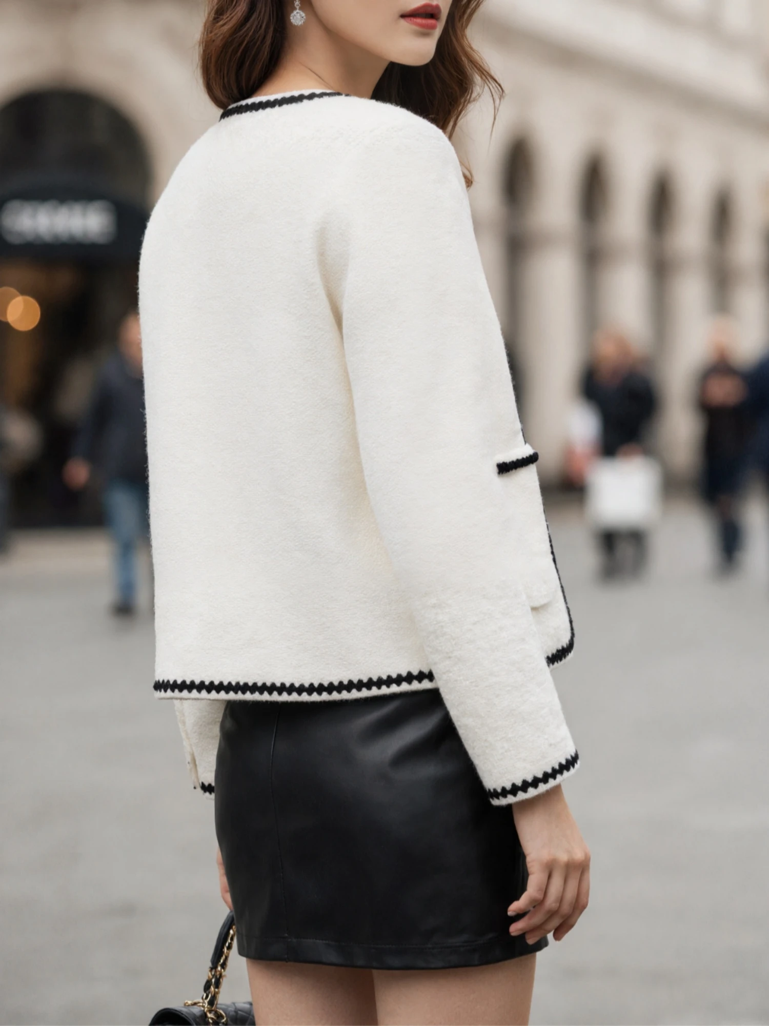 Women's Chanel-Style Color-Blocked Pearl-Button Knit Cardigan, Short Double-Pocket Soft and Elegant Sweater Jacket, Suitable for Spring and Autumn Daily Wear/Office Wear, Mature Social Style Outfit