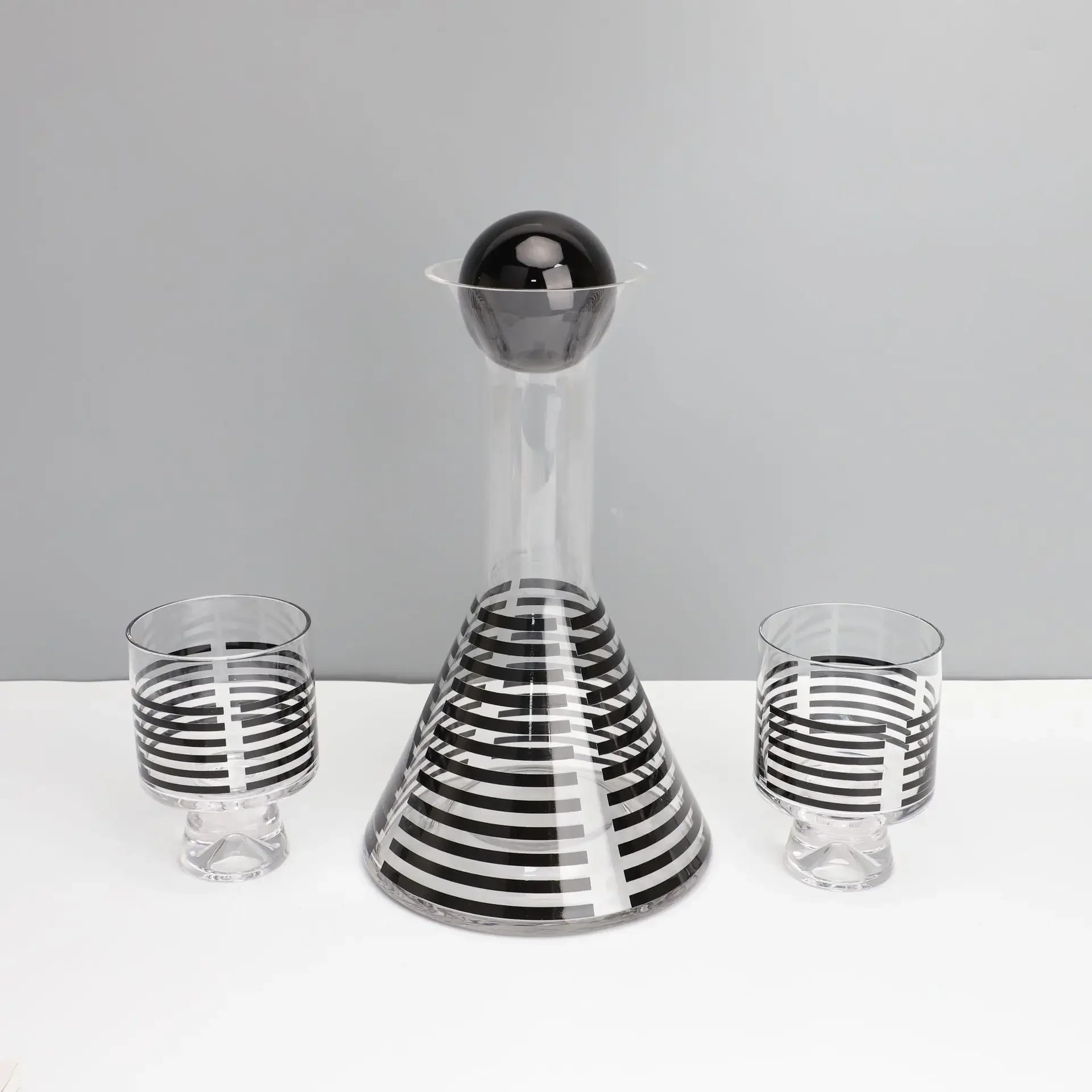 Modern simple striped wine jug wine glass decanter wine set ornament living room  cabinet dining room home decoration