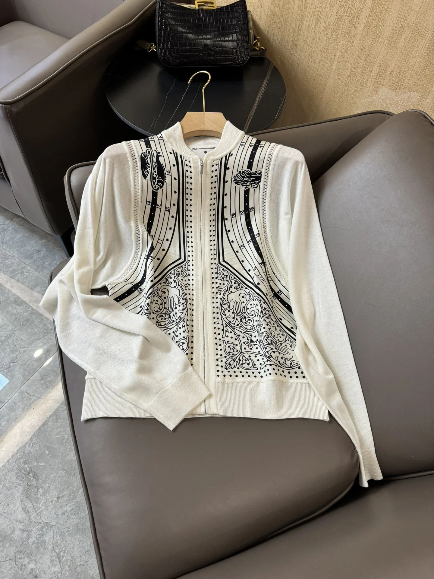 3.1 Silk Contrast Color Print Spliced Design Casual Comfortable Knit Cardigan Women