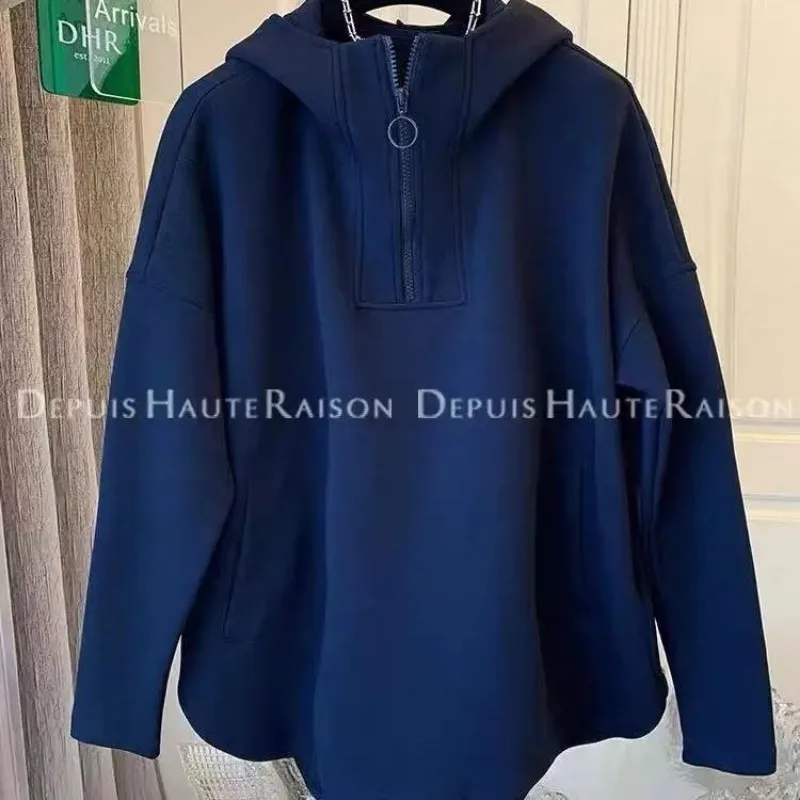 Felpa con cappuccio a mezza zip con temperamento alla moda e di fascia alta per le donne Top versatile a maniche lunghe in tinta unita sottile autunnale