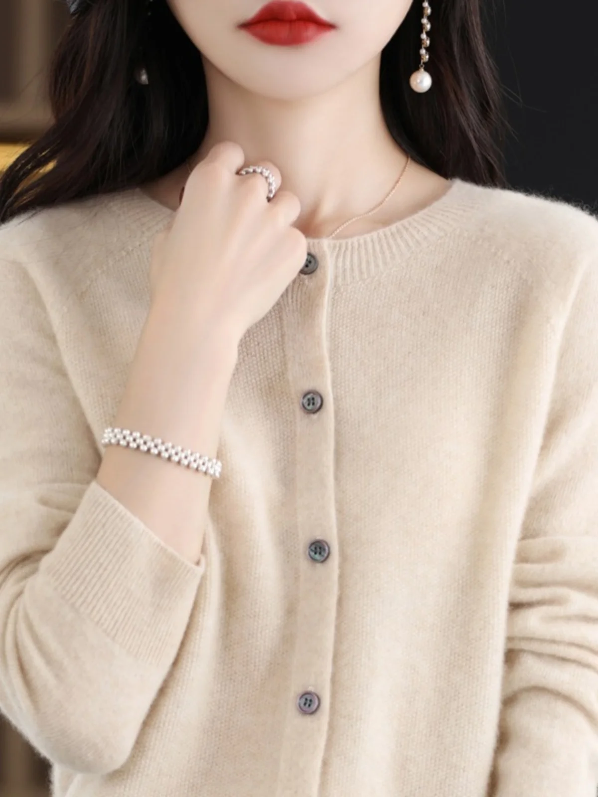 

2025 New round Ne Pure Wool Knitted Sweater Cardigan Women's Osmanthus Needle Knit Base irt Long Sve Color Top