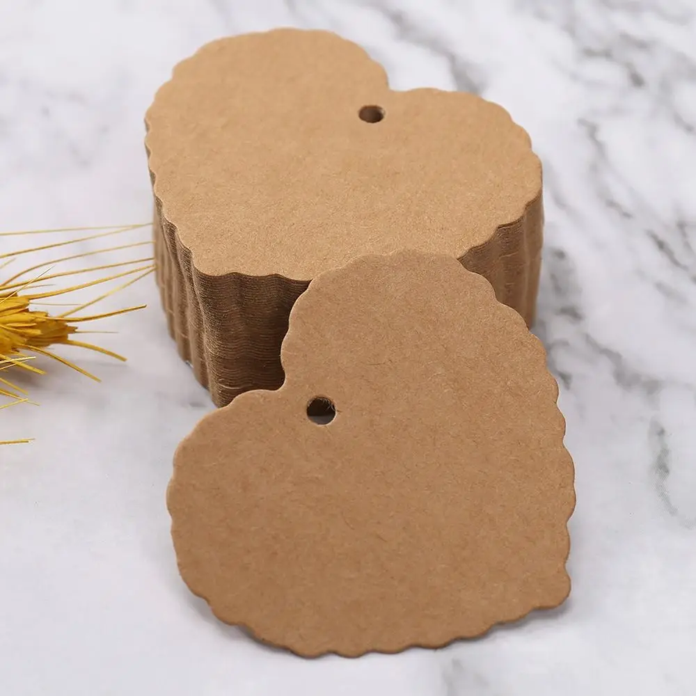 

100pcs Heart Shaped Cards Blank Cards Label Handwritten Blessings Hanging Decoration Gift Labels Kraft Paper DIY Crafts