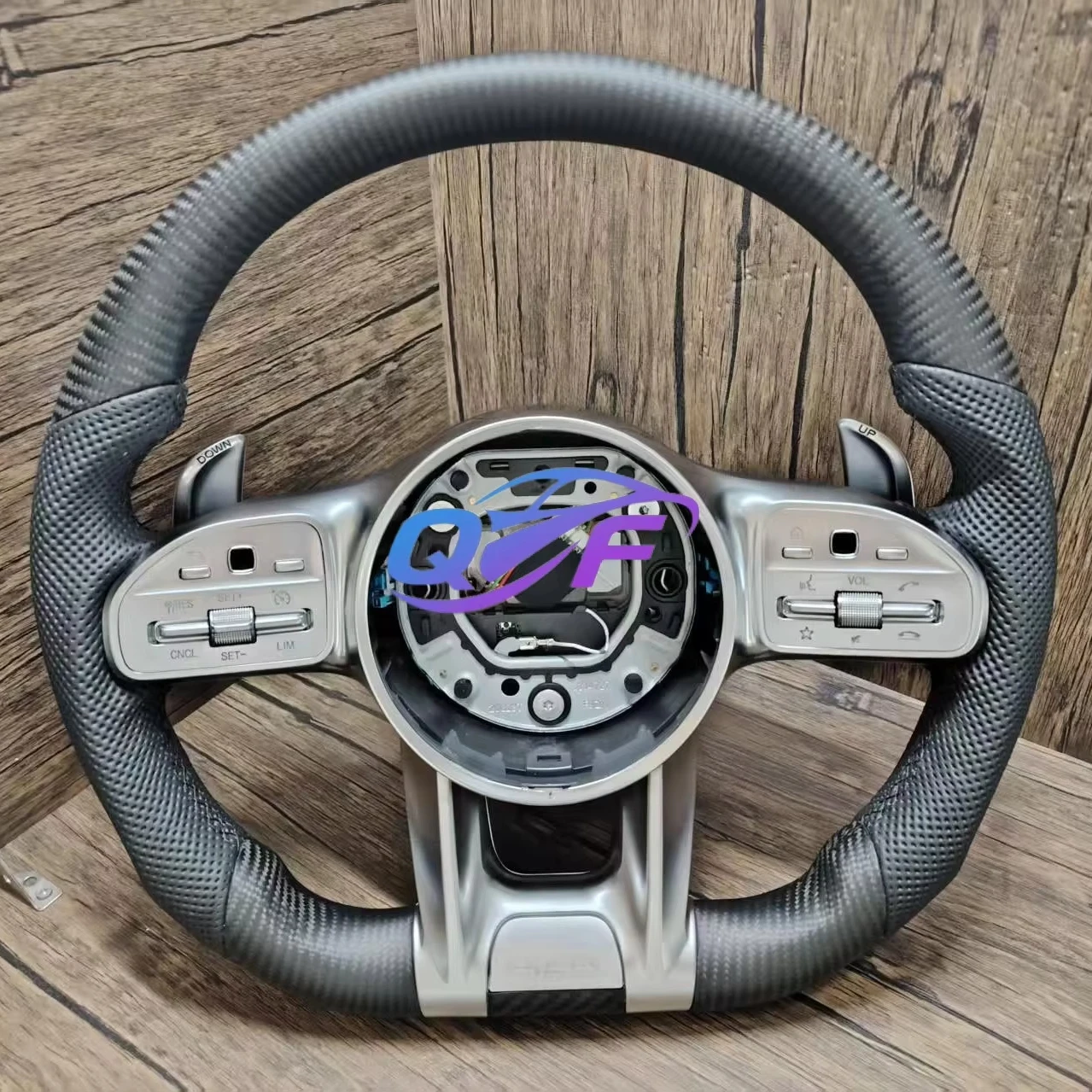 

Black Leather Forged Carbon Fiber Steering Wheel for Mercedes-Benz W204 W205 W211 W213 W212 W222 EQA E550 G63 C63 AMG GThite