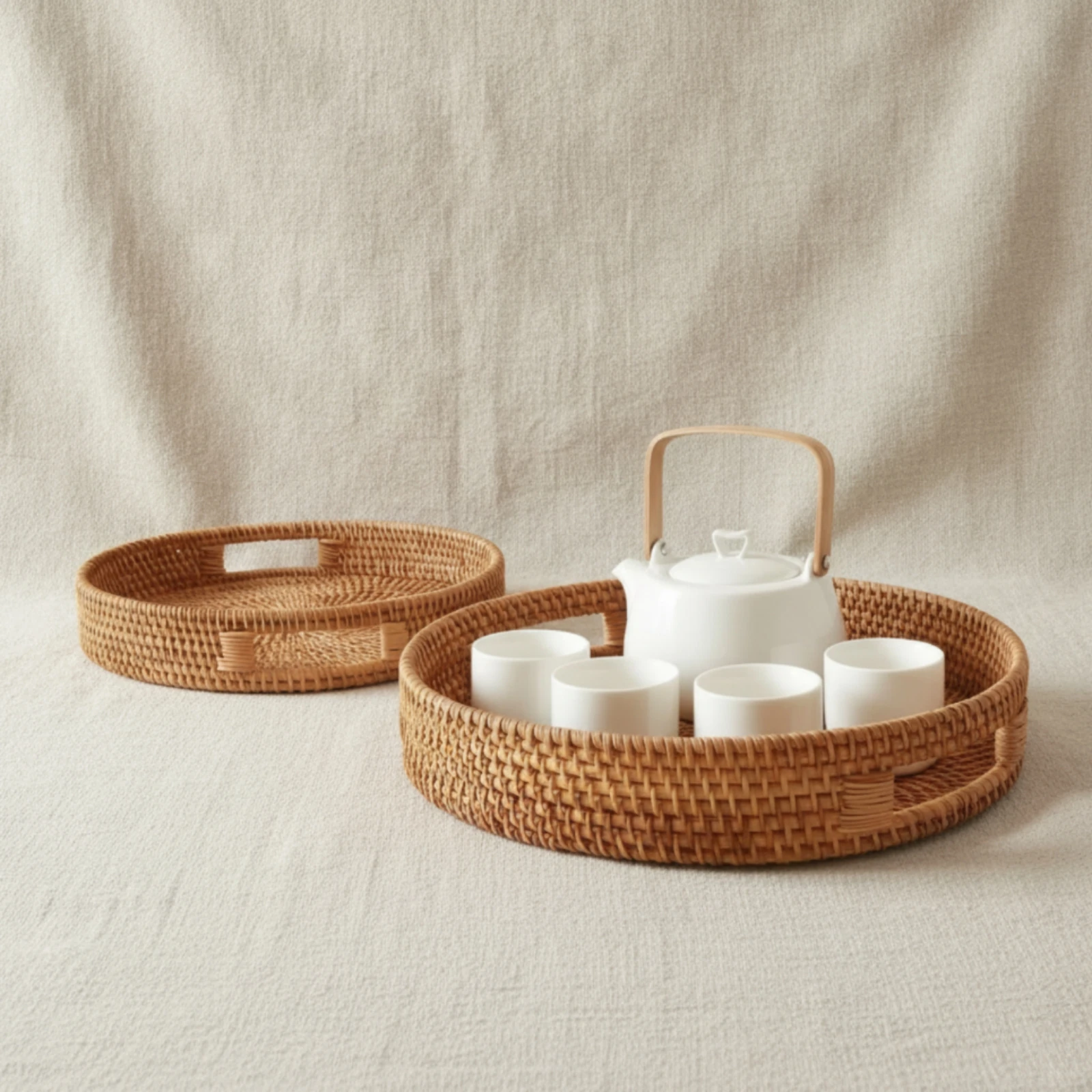2 Pieces Rattan Tray with Handles Easy to Carry Round Rattan Serving Tray Circular Decorative for Hosts, Tea Service
