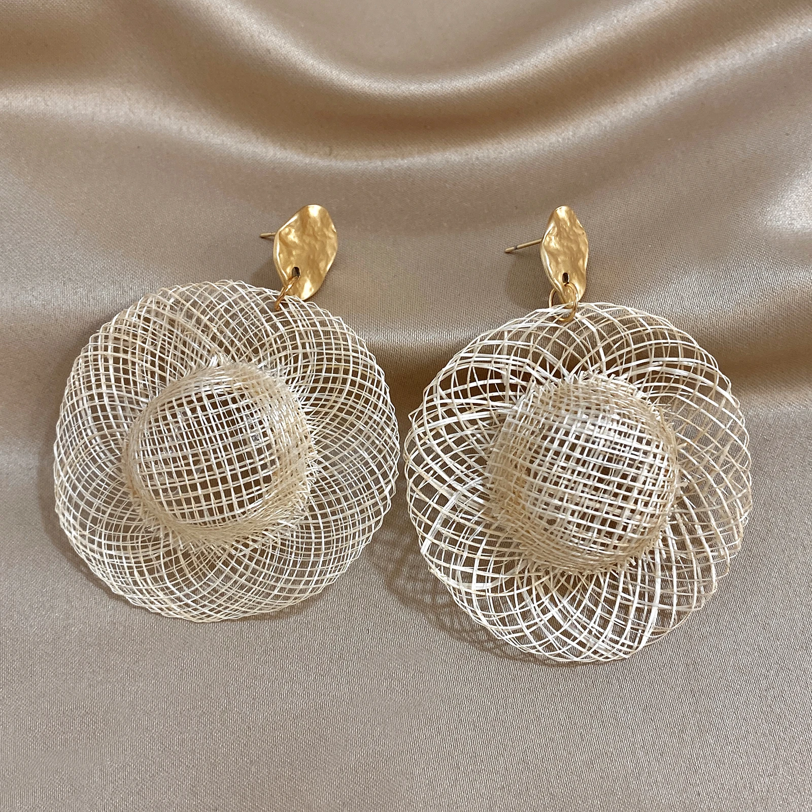 AENSOA Straw Hat Pendant Wooden Flower Cluster Woven Rattan Earrings Trendy Handmade Design Versatile Ear Accessories Jewelry