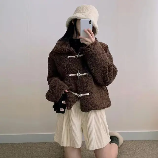 

Корейское пальто с хлопковой подкладкой на меху ягненка, теплое пальто на пуговицах, женская зимняя верхняя одежда для поездок на работу, обычная длина