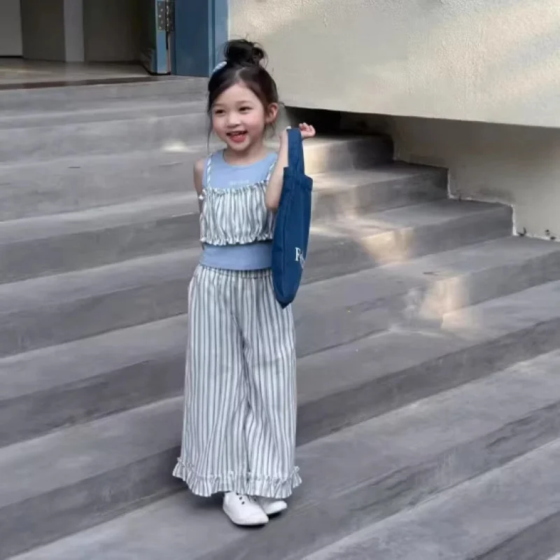 

Children's clothing for girls: three-piece set with striped suspender pants and base shirt26New Summer Collection