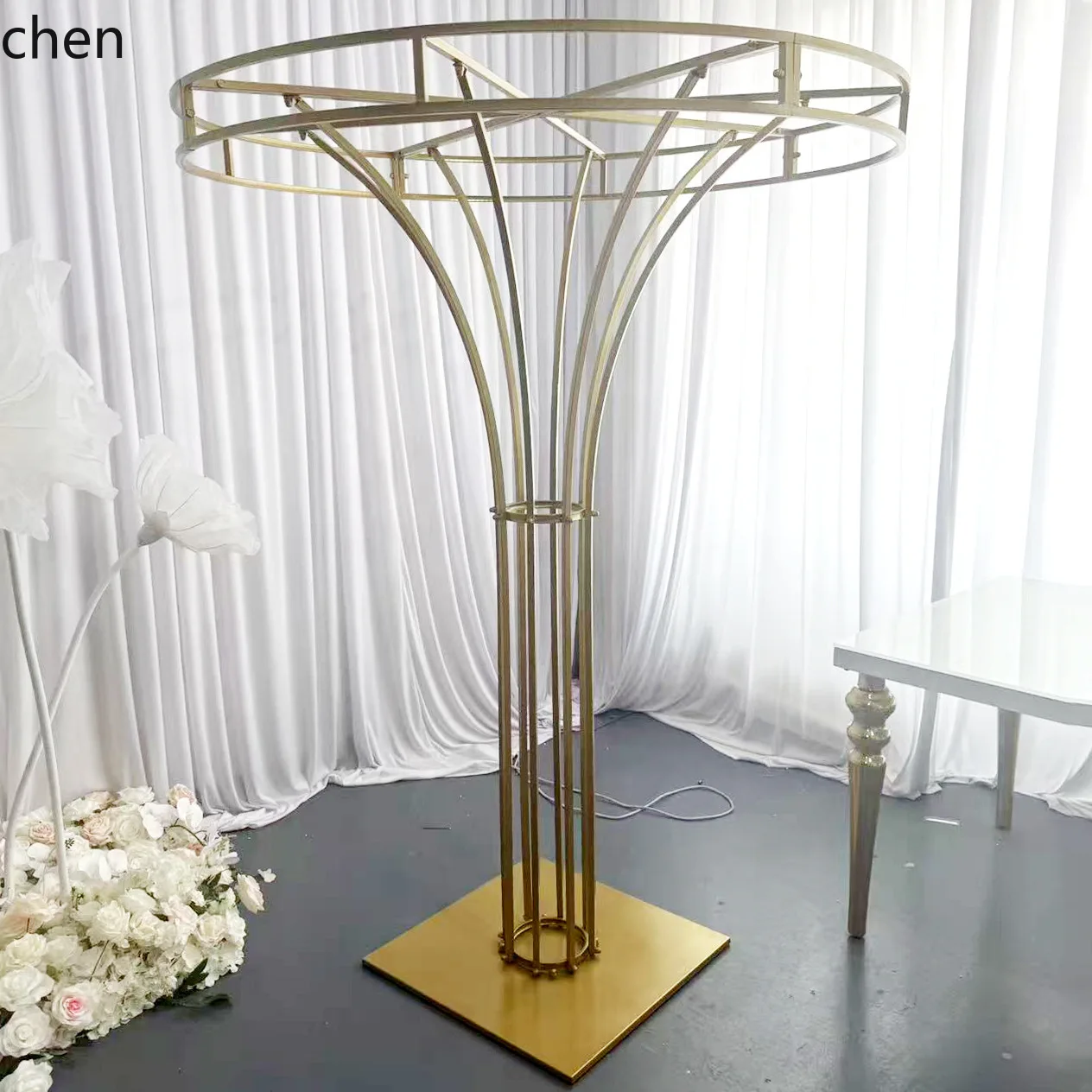 YFY New  Props Road Guide Iron Art Flower  Small Waist Road Guide  Table Flower Ornament Flower Column Geometric Road Guide