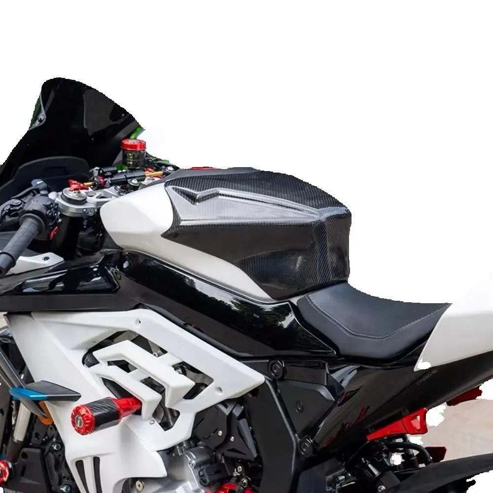 Modified Raised Fuel Tank Cover & Fuel Cap Accessories for  675SR 675NK 675SR-R