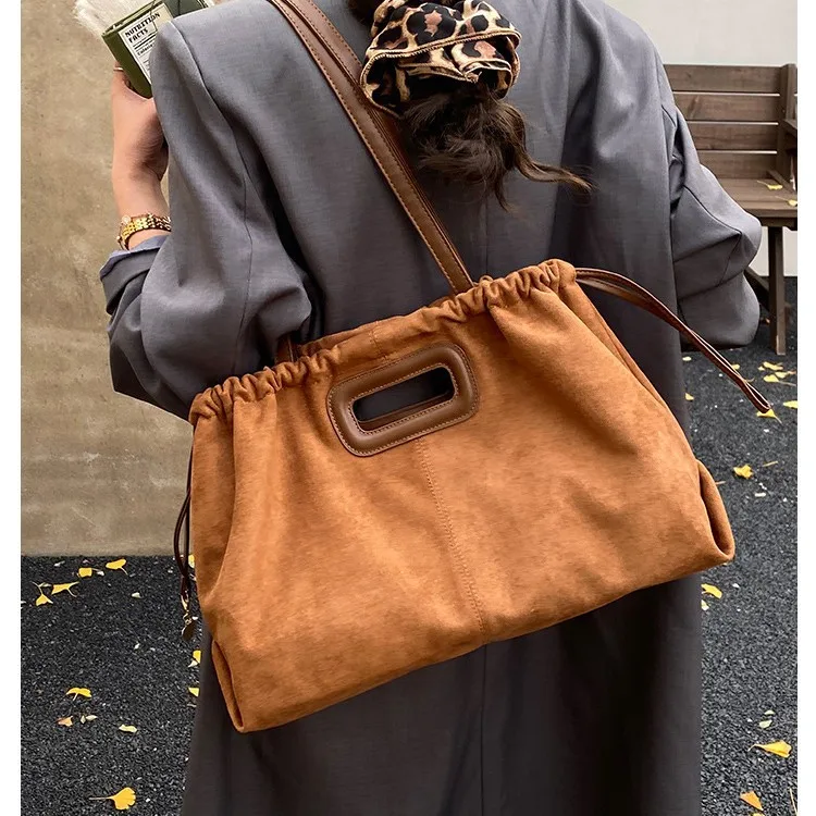 حقيبة يد كاجوال، محفظة كتف واسعة للنساء، حقيبة كروس متعددة الاستخدامات، حقيبة بسيطة من النهار إلى الليل، حقيبة حبال مزخرفة