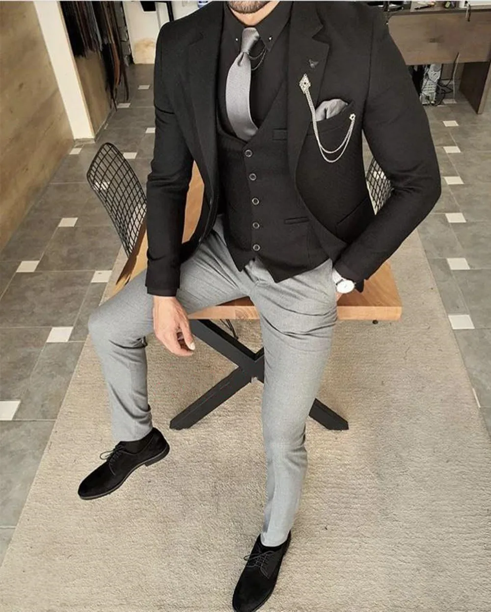 

Black Jacket Vest Grey Pant Costume Men Suits 3 Pieces Flat Slim Fit Tuxedos Black Notch Lapel Wedding Terno Masculino Blazer