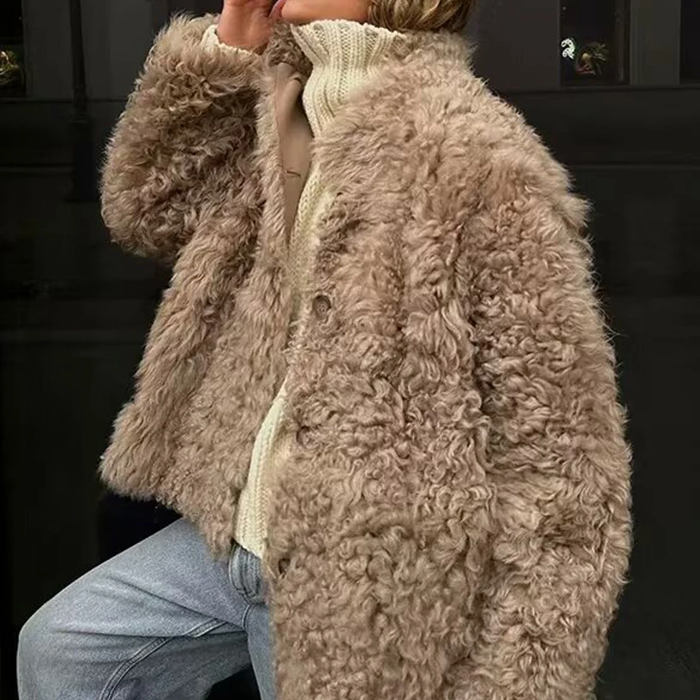 エレガントカジュアルレディーススタイル大型ファーサークルジャケットスタンダードフィット長袖ボタンアップコートZ 2025年秋新作