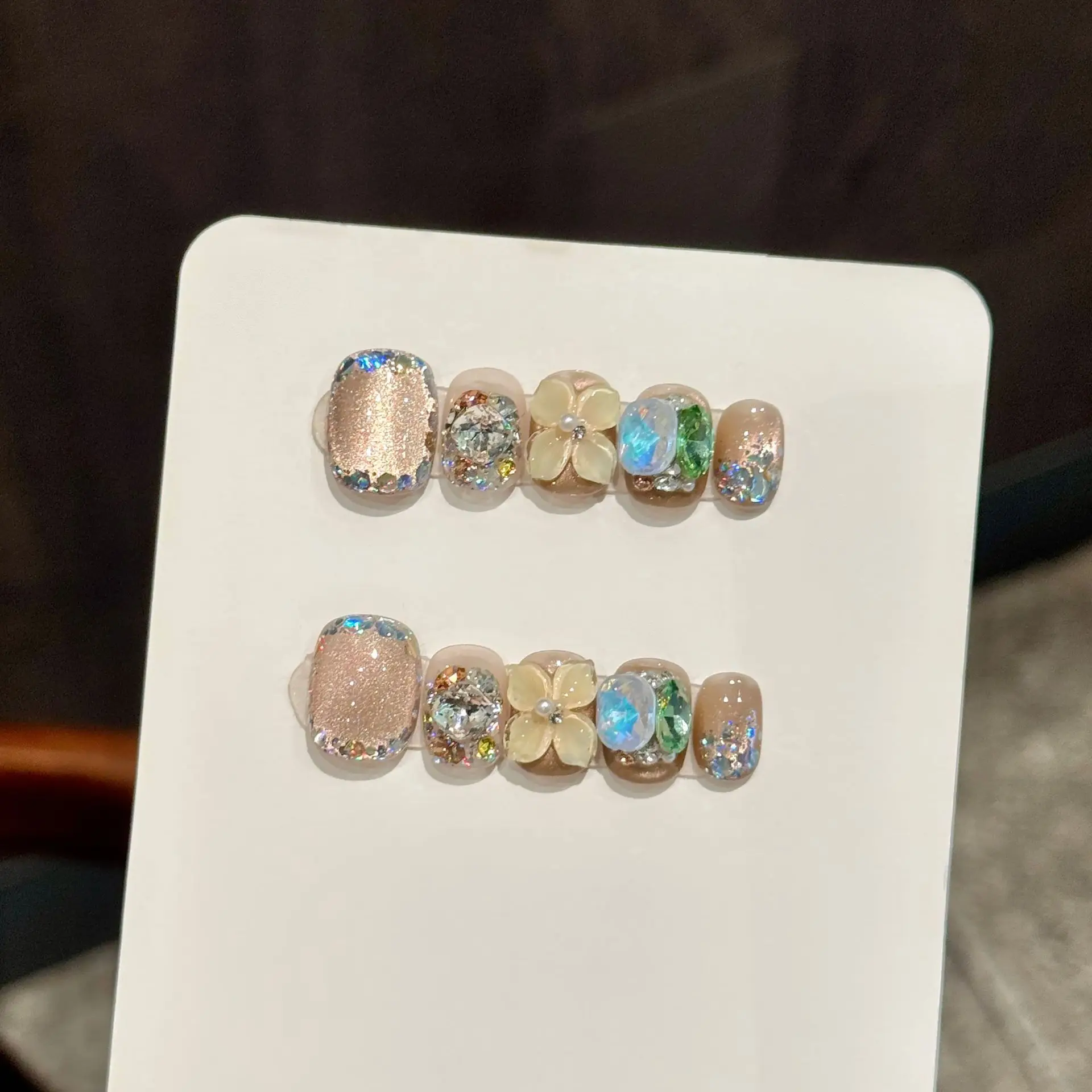 

10 шт., шампанское, кошачий глаз, пресс для ногтей, лед, прозрачный, 3D, резьба по цветку, ручная работа, накладные ногти, блестящие блестки, алмазный декор, маникюр