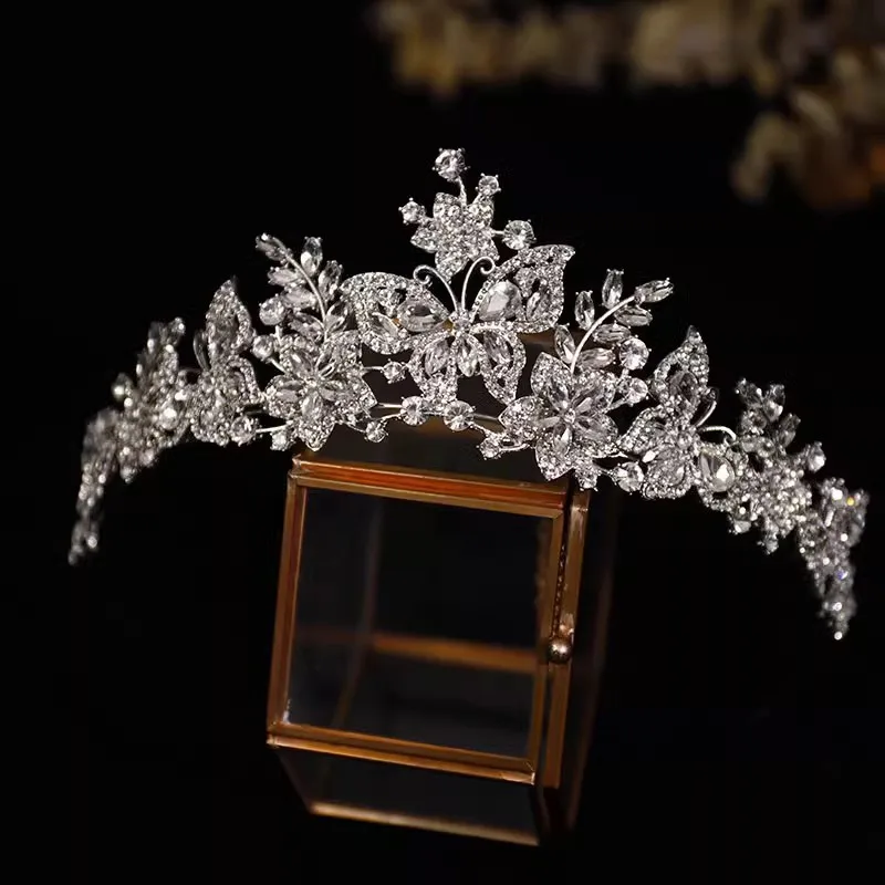 Tiara Exquisite Crown Wedding Accessories Women Headpiece Bridal Headbands Engagement Hair Ornaments Three Style Coronets AN143