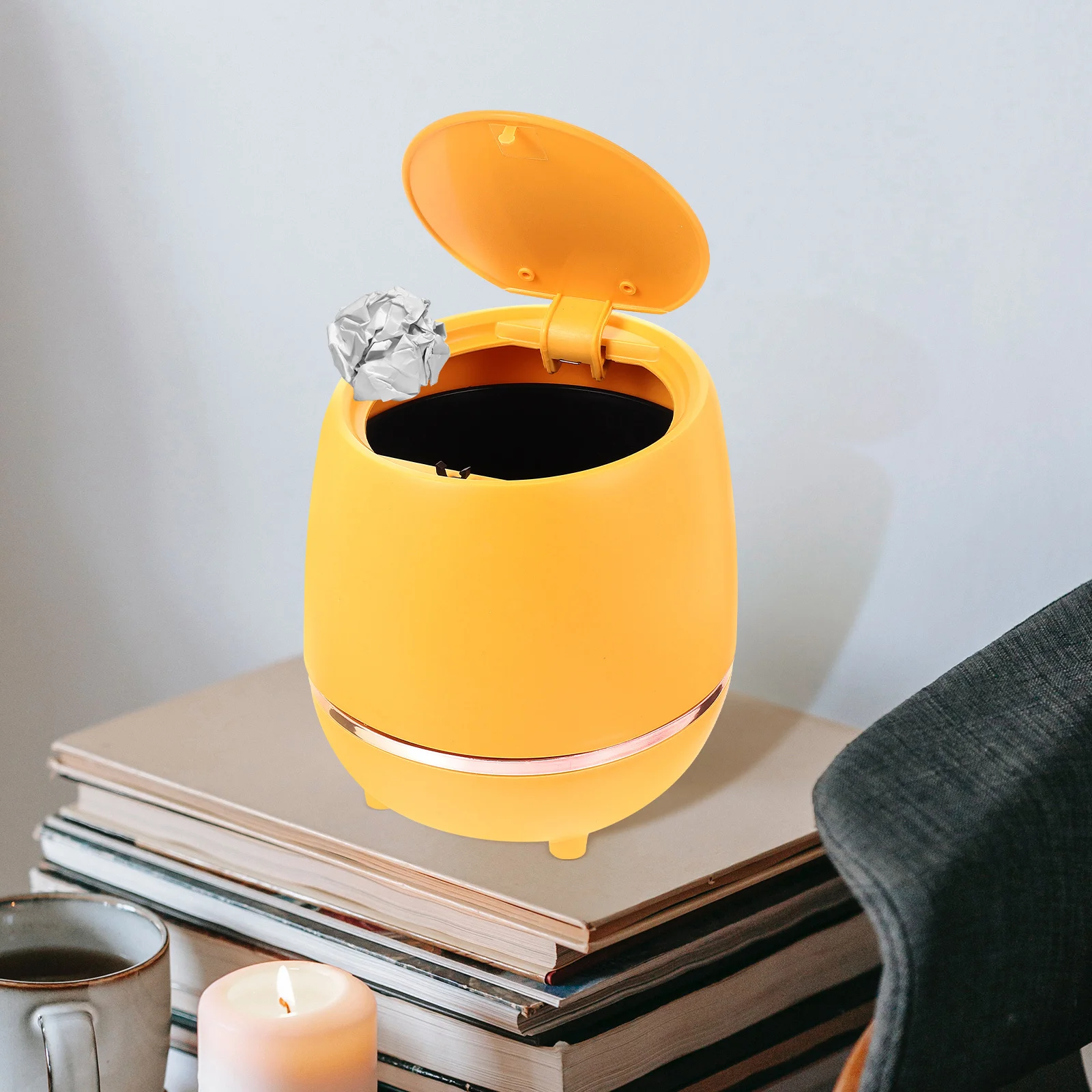 

Sturdy Desktop Trash Can Wear-Resistant Household Garbage Bin Sealed Lid Easy Cleaning Reusable Multi-Function Trash Bucket For