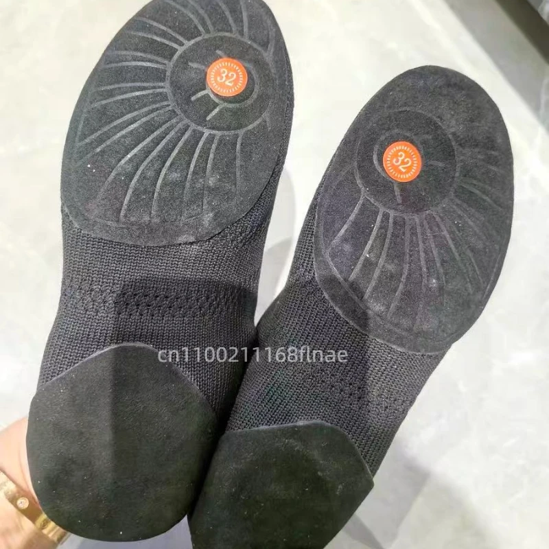 大人用ダンスシューズ フライウーブンメッシュ 通気性 エアロビクス チアリーディング 練習用 ヨガ バレエ ダンスシューズ キャメルとブラック