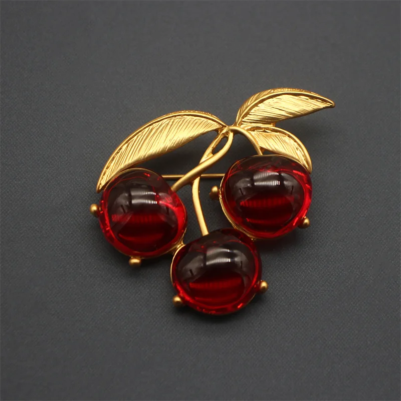 Women Men Classic Jelly Resin Stone Cherry Brooches Badges Retro Vintage Unisex Palace Fruit Series Pins Buckles Suit Office Pin