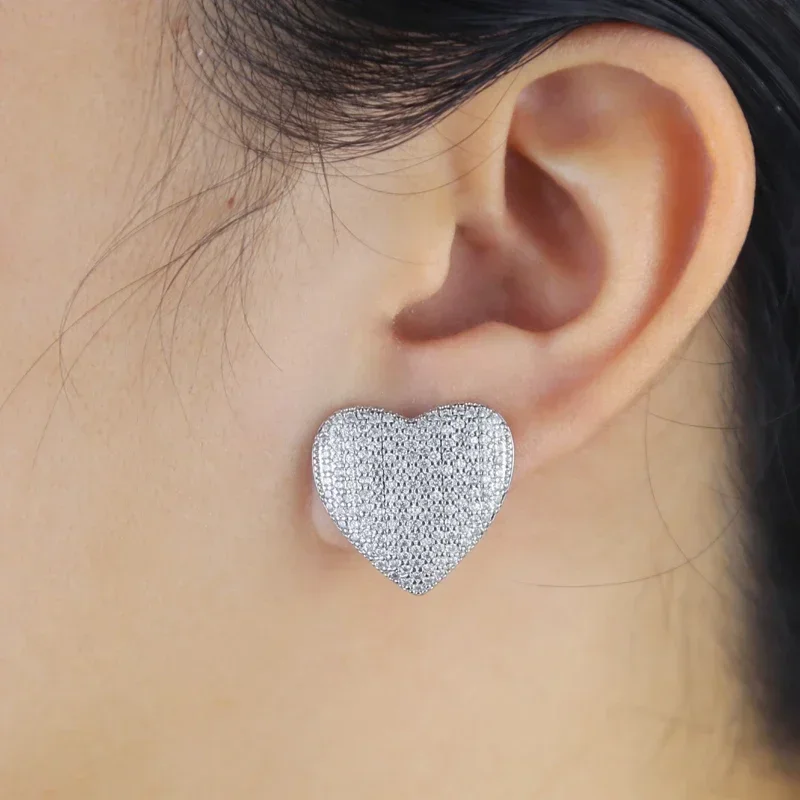 2024 High Quality 23mm Big Heart Earrings Iced Out Bling Micro Paved 5A Cubic Zirconia Stud Earrings Fashion Love Jewelry Gift