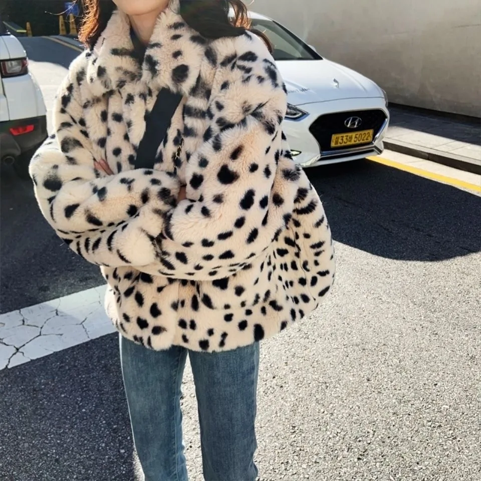 سترة قطيفة من الفرو المزيف على شكل الفهد سترة نسائية شتوية