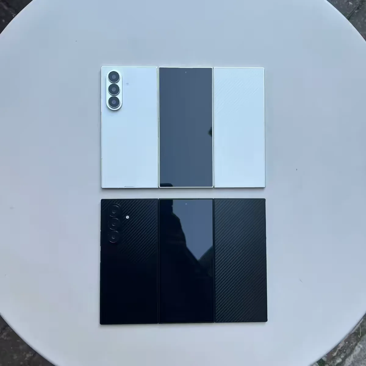 

Нерабочий муляж телефона Samsung Galaxy Z TriFold: реплика, копия, демонстрационный образец для фотосъемки и выставок, игрушка