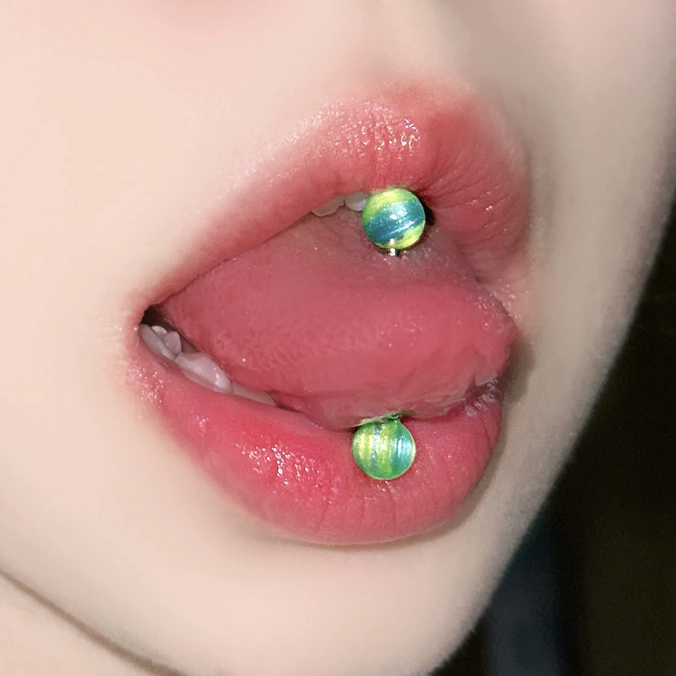 Cute  Acrylic Tongue Stud Gradual Change Colorful Cat Eye Color New Hot Girl Sweet Tongue Piercing Jewelry
