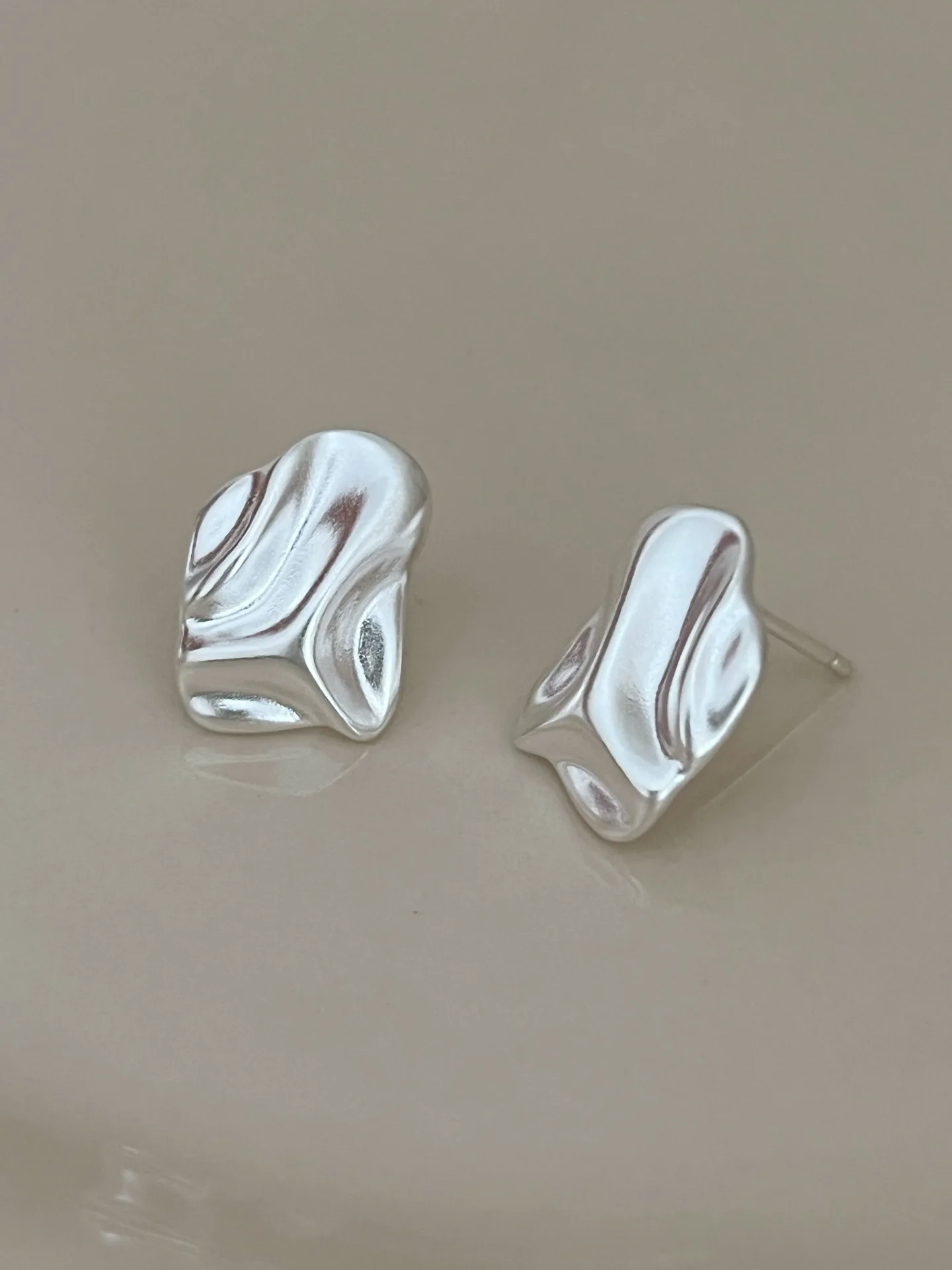 925 Sterling Silber Unregelmäßige Bolzen Ohrring für Frauen Vintage Geknitterte Zuckerguss Punk Rock Schmuck Party Geschenk Dropshipping – Detail 8