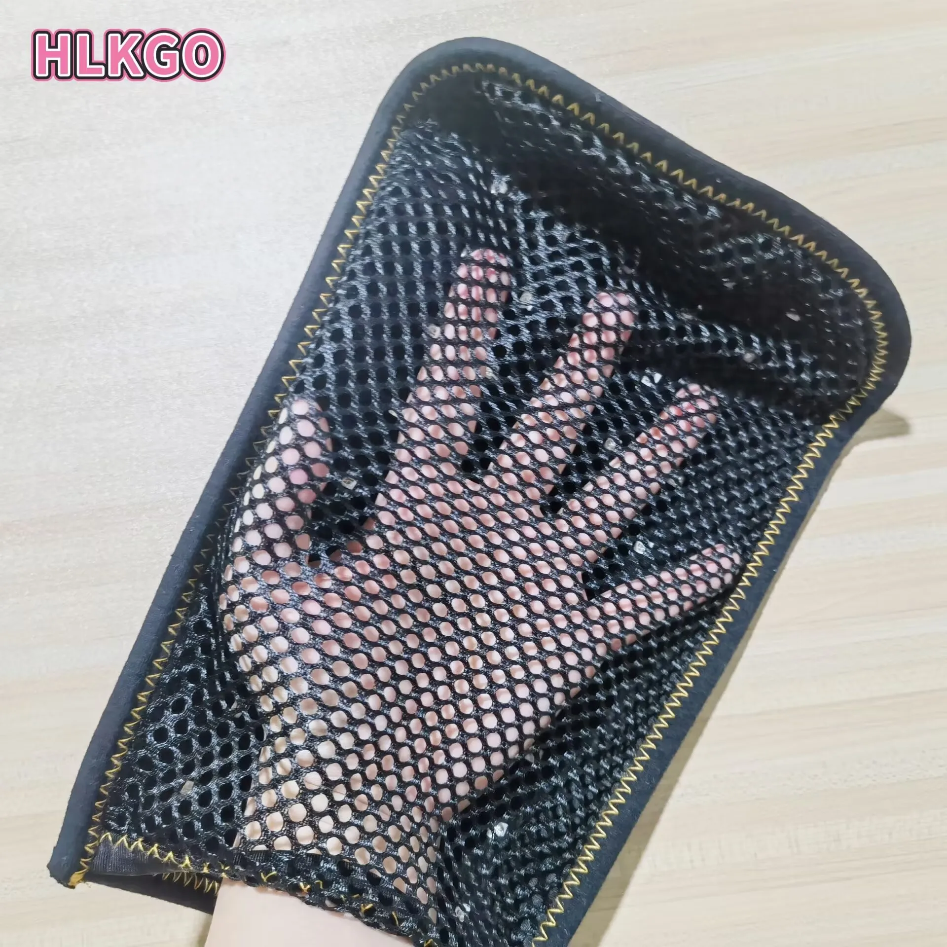 

Red Light Therapy Glove with Flexible Design LED Treatment Mitten Device for Hand Pain, Arthritis and Neuropathy Management