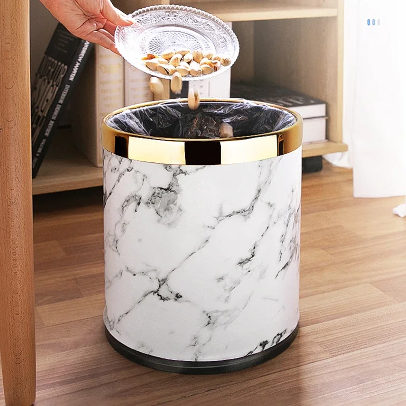 Desktop Black Small Trash Can Bathroom Nordic Metal Stainless Steel Diaper Trash Can Recycl Design Fashion Maison Cleaning Tools