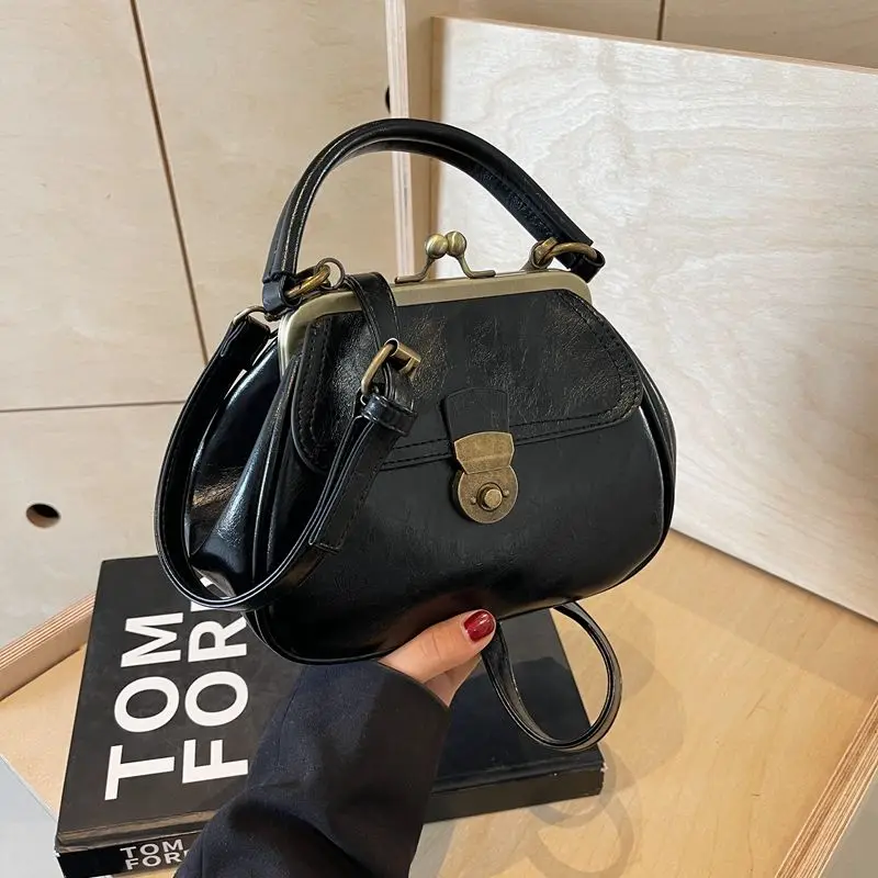 

Niche Retro High-end Lock Clip Saddle Bag Exquisite Crossbody Bag Versatile Handbag Trendy Personality Casual Simple Versatile