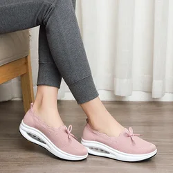 Zapatillas de deporte de malla con nudo de mariposa para mujer, zapatos informales transpirables con cuña oscilante, con plataforma que aumenta la altura, novedad de 2022