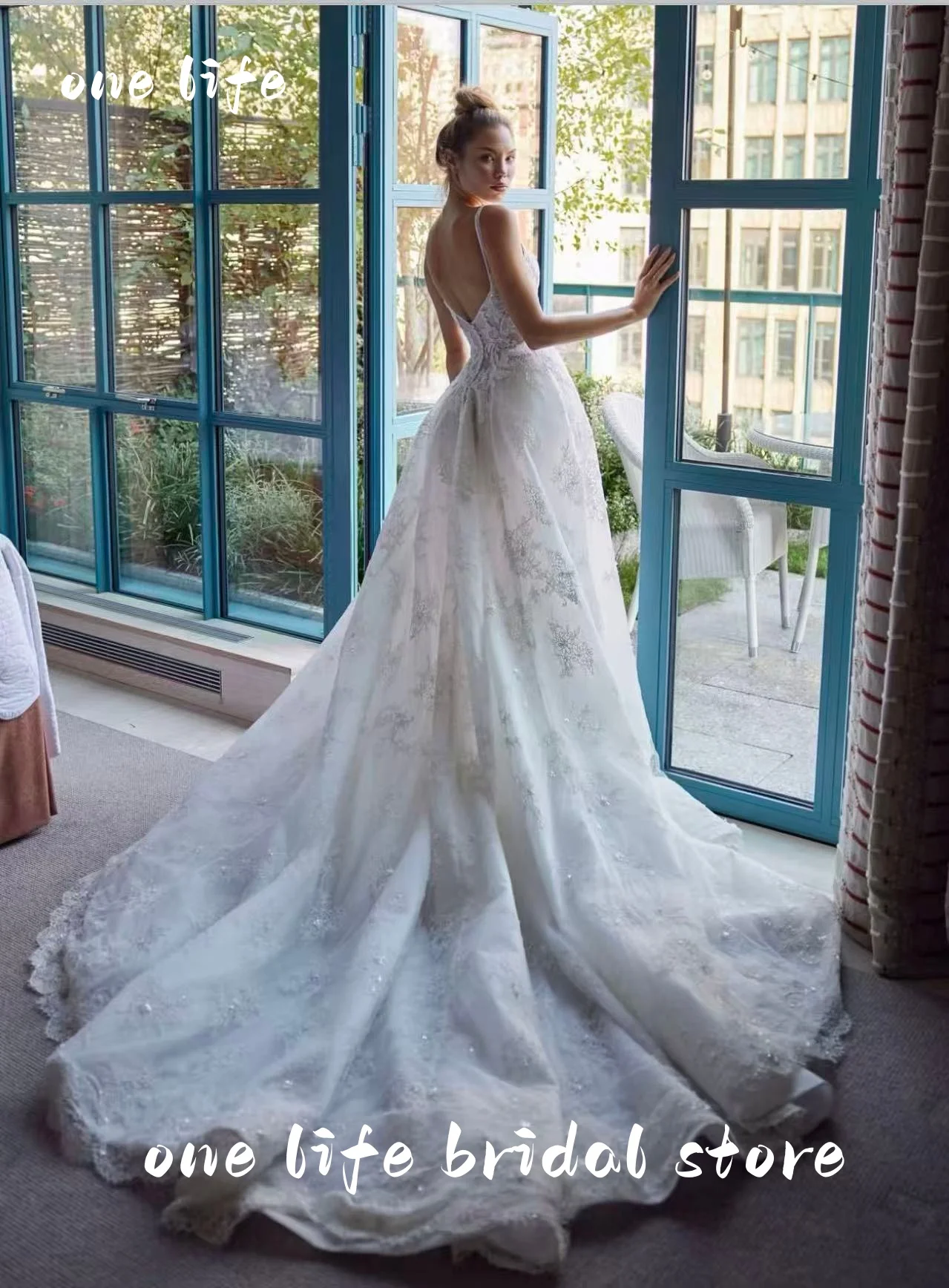 Uma vida personalizado-feito renda completa brilhante vestido de casamento robe sem mangas longo trem vestido de noiva pescoço quadrado sem costas vestido de novia