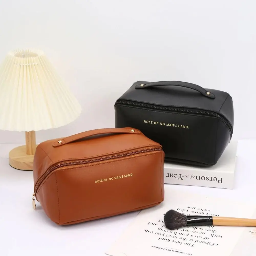 Grande capacidade portátil caso cosmético couro do plutônio multifuncional travesseiro saco de maquiagem portátil à prova dwaterproof água viagem saco de higiene pessoal ao ar livre