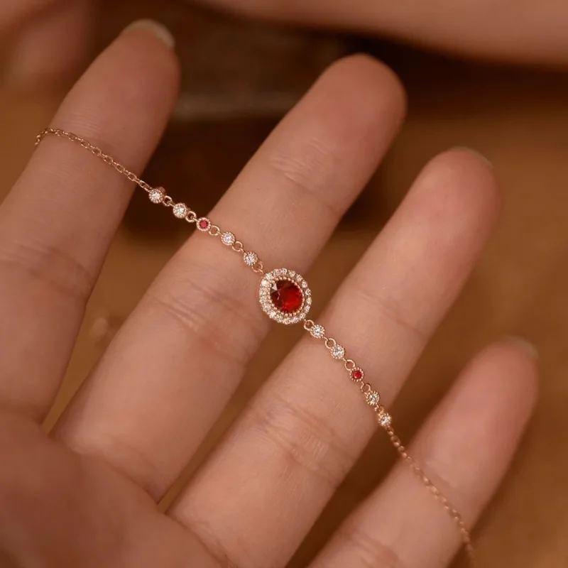 سوار روبي رومانسي فرنسي للنساء، خفيف الوزن، فاخر مرصع بالألماس، متعدد الاستخدامات، مجوهرات راقية جديدة #1