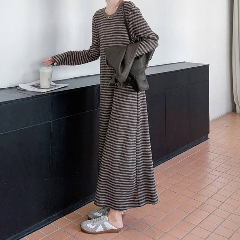 Moda colete listrado vestido de manga longa conjunto de duas peças feminino outono 2024 novo terno de emagrecimento tendência deste ano