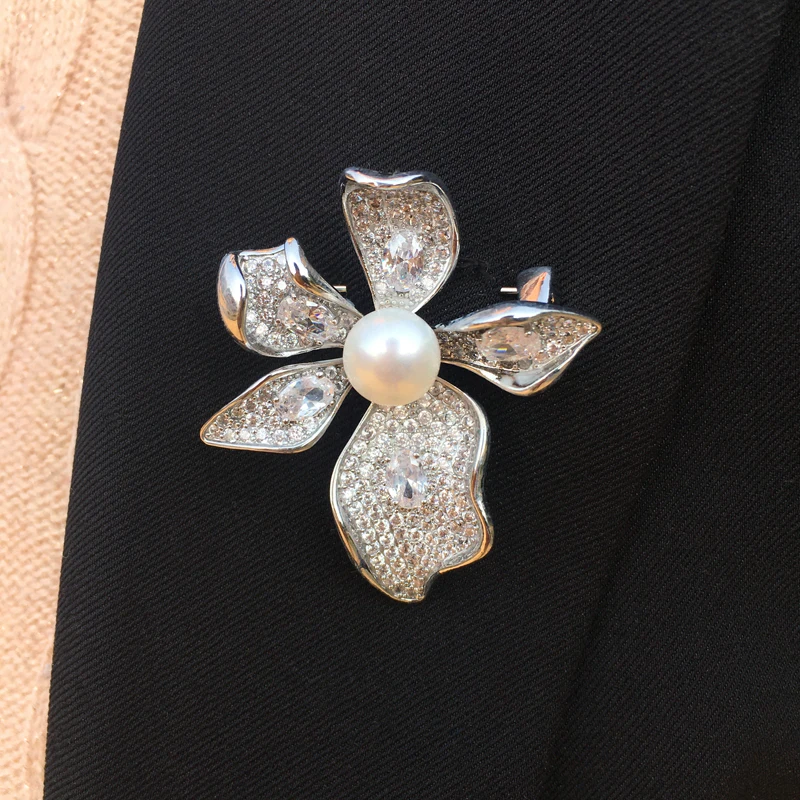 

Flower Brooch Pendant For Women Fashion Jewelry Natural Fresh Water Pearl With Cubic Zirconia Female Gift Elegant Romantic