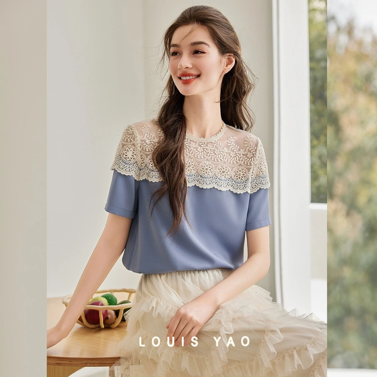 

LOUIS YAO, новая кружевная женская футболка с вырезами, новинка лета 2022, элегантные женские топы с круглым вырезом и короткими рукавами, тонкая футболка