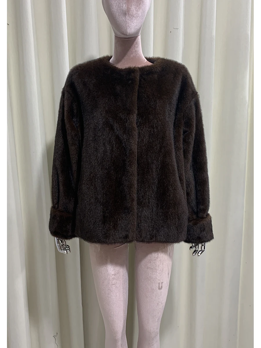 秋冬ショート丈ゆったり厚手暖かいブラウンフェイクミンクファーコート女性用モダンエレガント高級デザイナー服シックふわふわジャケット