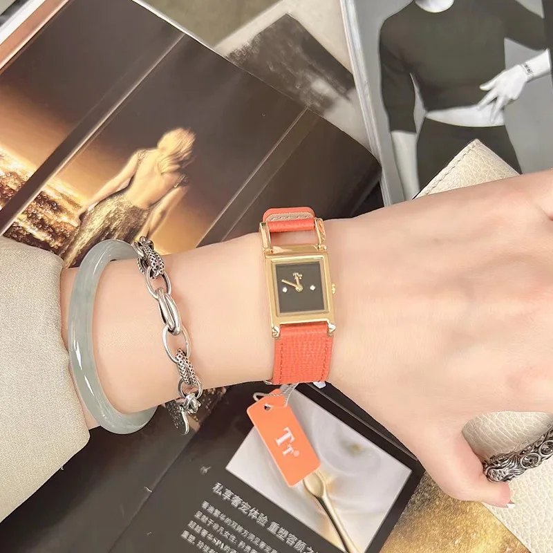 Vintage High Quality Square Belt Quartz Women\'s Watch Simple Quartz Watch New Waterproof Elegant Female Clock Leather