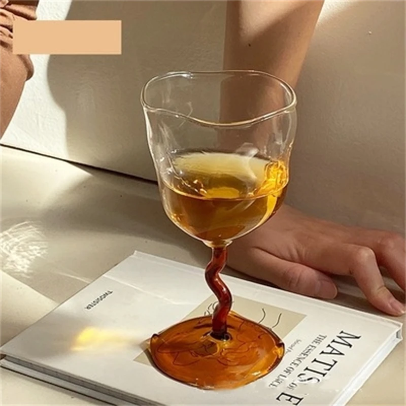 

Irregular Abstract Clear Glass Cocktail Glass Nordic Style Simple Tall Champagne Glasses, High Borosilicate Glass, Wine Set, Bar