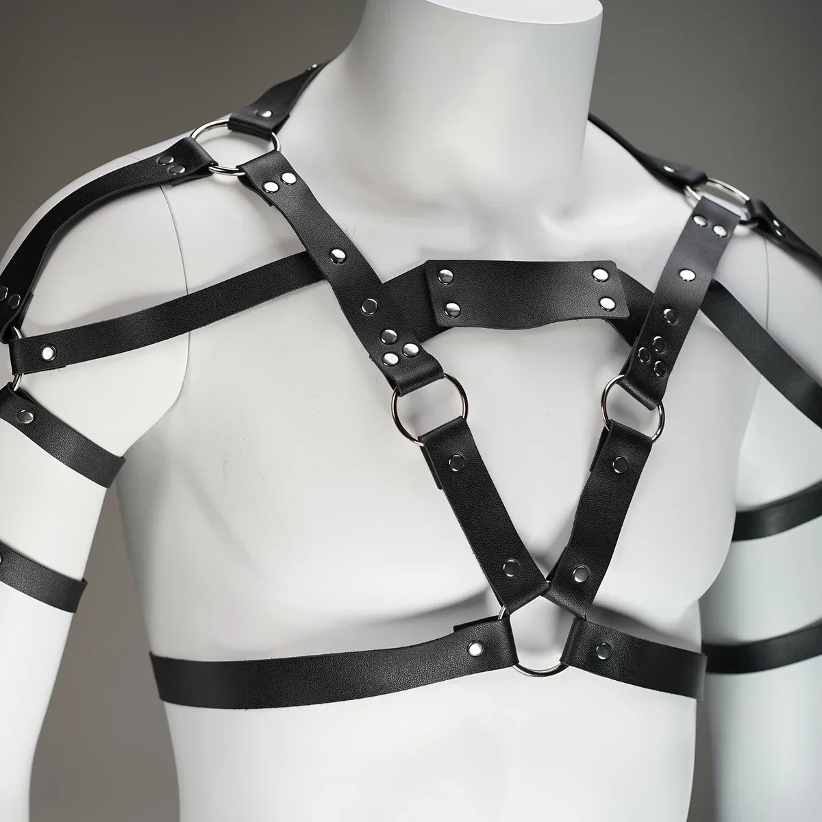 حزام خصر رجالي من الجلد مع زخرفة برشام وحزام كتف قابل للتعديل وحزام كتف هدية عيد الحب