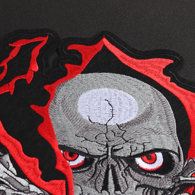 Red Punk Skull Tear Rozmiar: 29.8x24CM Punk Patch na odzież Żelazko na haftowanej aplikacji odznaka na kurtce Akcesoria do majsterkowania
