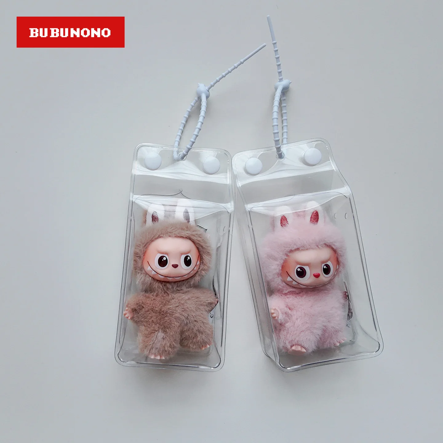 

Cute Dust-proof Carry-on Case for 4th Gen Mini Labubu Heart Code! Transparent Cover & Hanging Bag, Keep Your Vinyl Doll Clean~