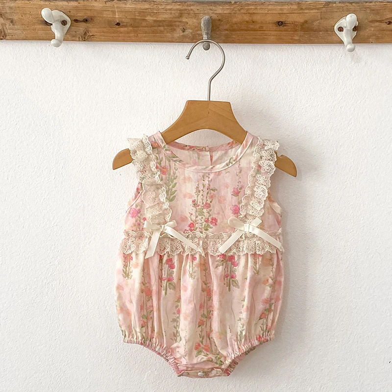 جديد طفلة ارتداءها الأزهار ملابس الطفل الدانتيل الصيف جديد أنثى طفل صغير الوردي زهرة القوس رومبير الوليد قطعة واحدة بذلة