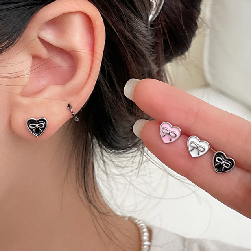 1PCS Pink Love Heart Bowknot Stainless Steel Ear Bone Nail Silver Color Earrings for Women Cochlea Piercing Body Jewelry